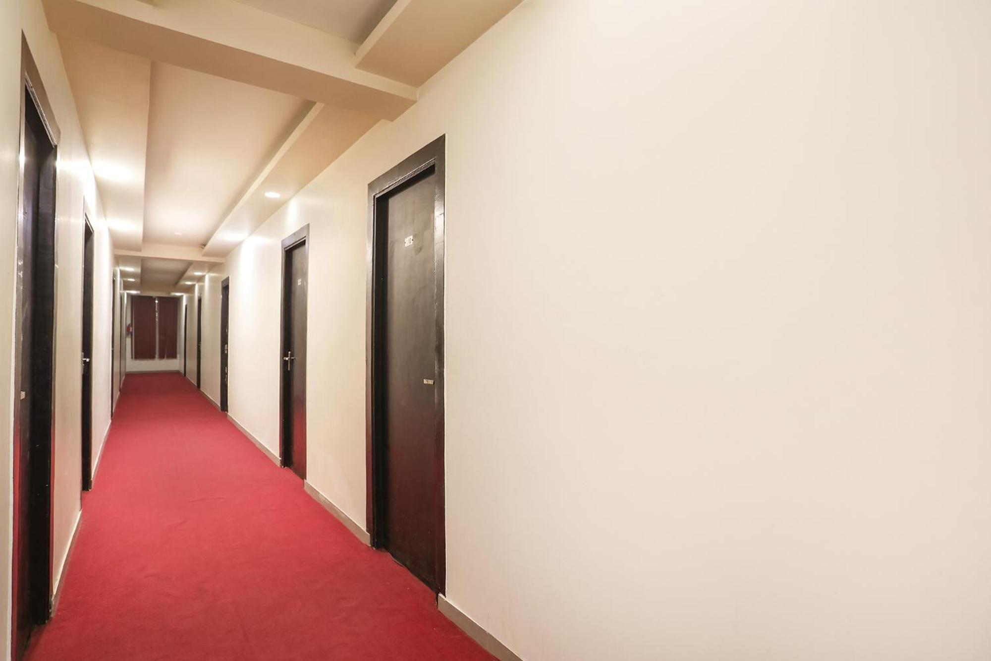 Fabhotel The Diamond ガーズィヤーバード エクステリア 写真
