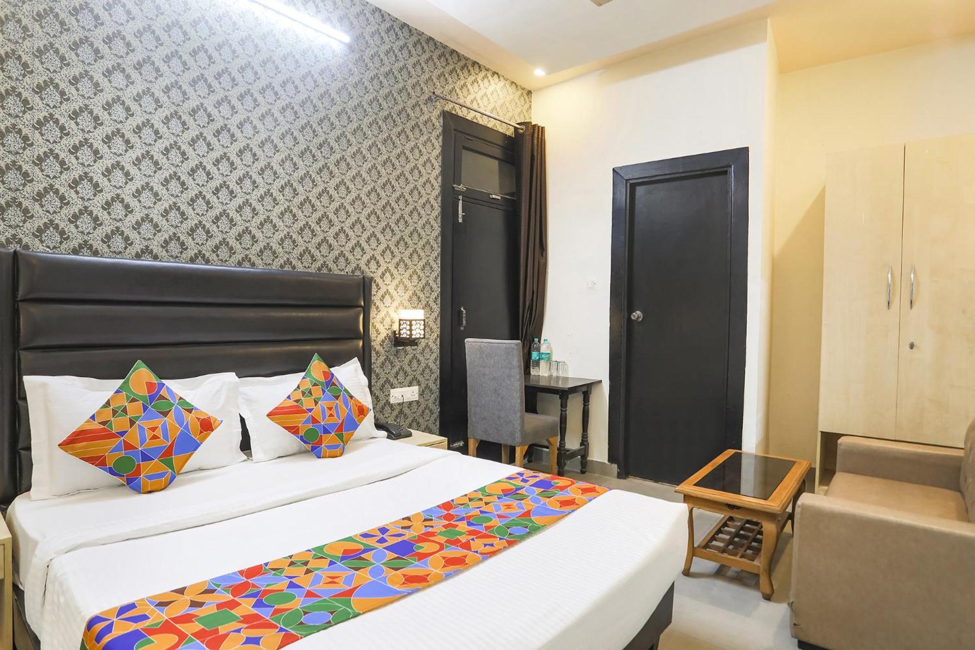 Fabhotel The Diamond ガーズィヤーバード エクステリア 写真