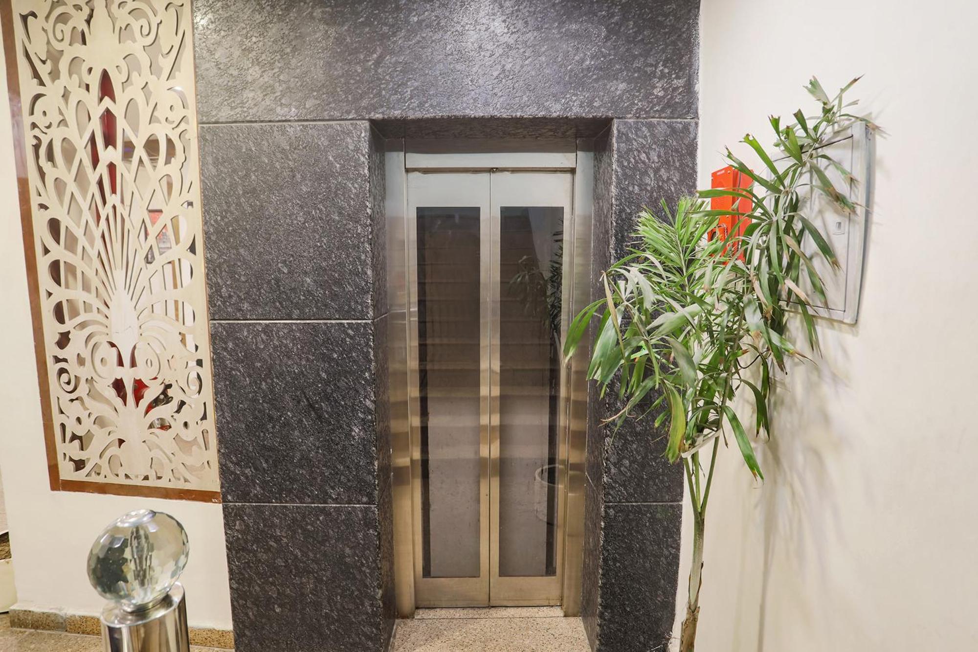 Fabhotel The Diamond ガーズィヤーバード エクステリア 写真