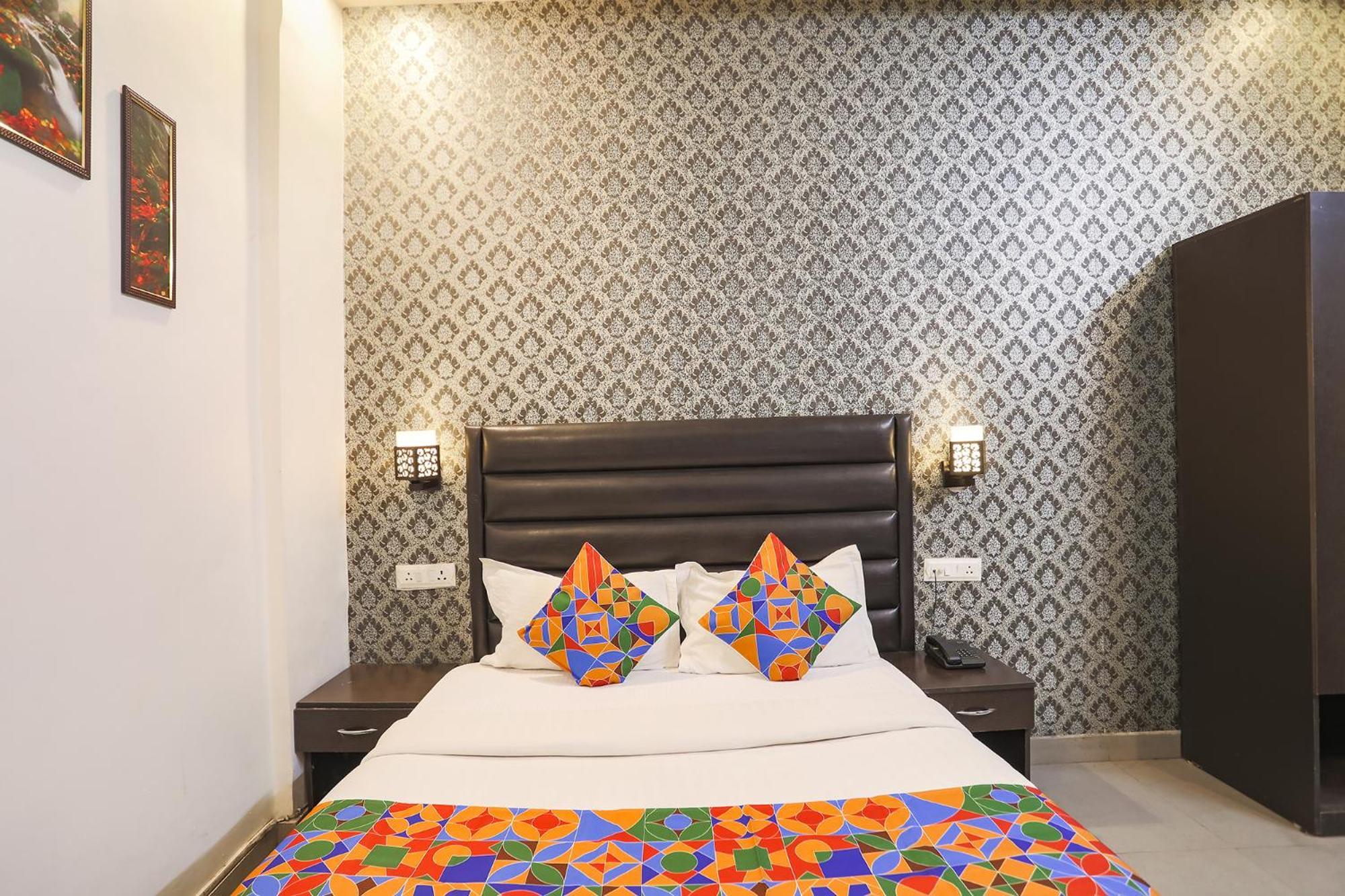 Fabhotel The Diamond ガーズィヤーバード エクステリア 写真